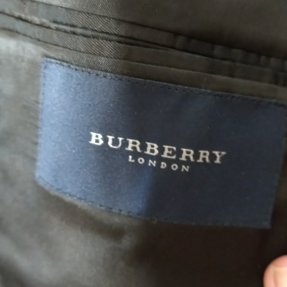 Burberry suit 44r pleated pants